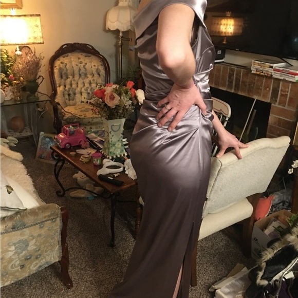 Elegant Off-Shoulder Satin Dress - Picture 3 of 3